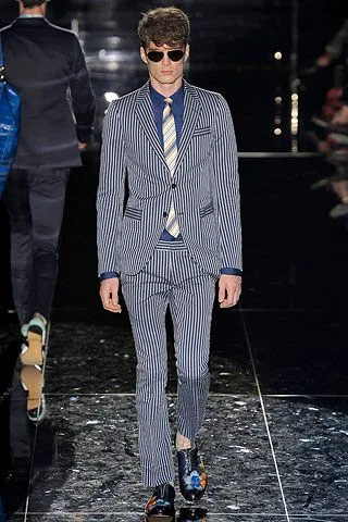 Look 10